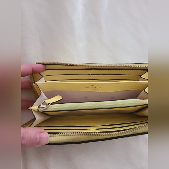 Limited Edition Kate Spade Archie Comics Wallet - Picture 12 of 12